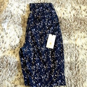 BuffBunny paint splatter blue legacy leggings